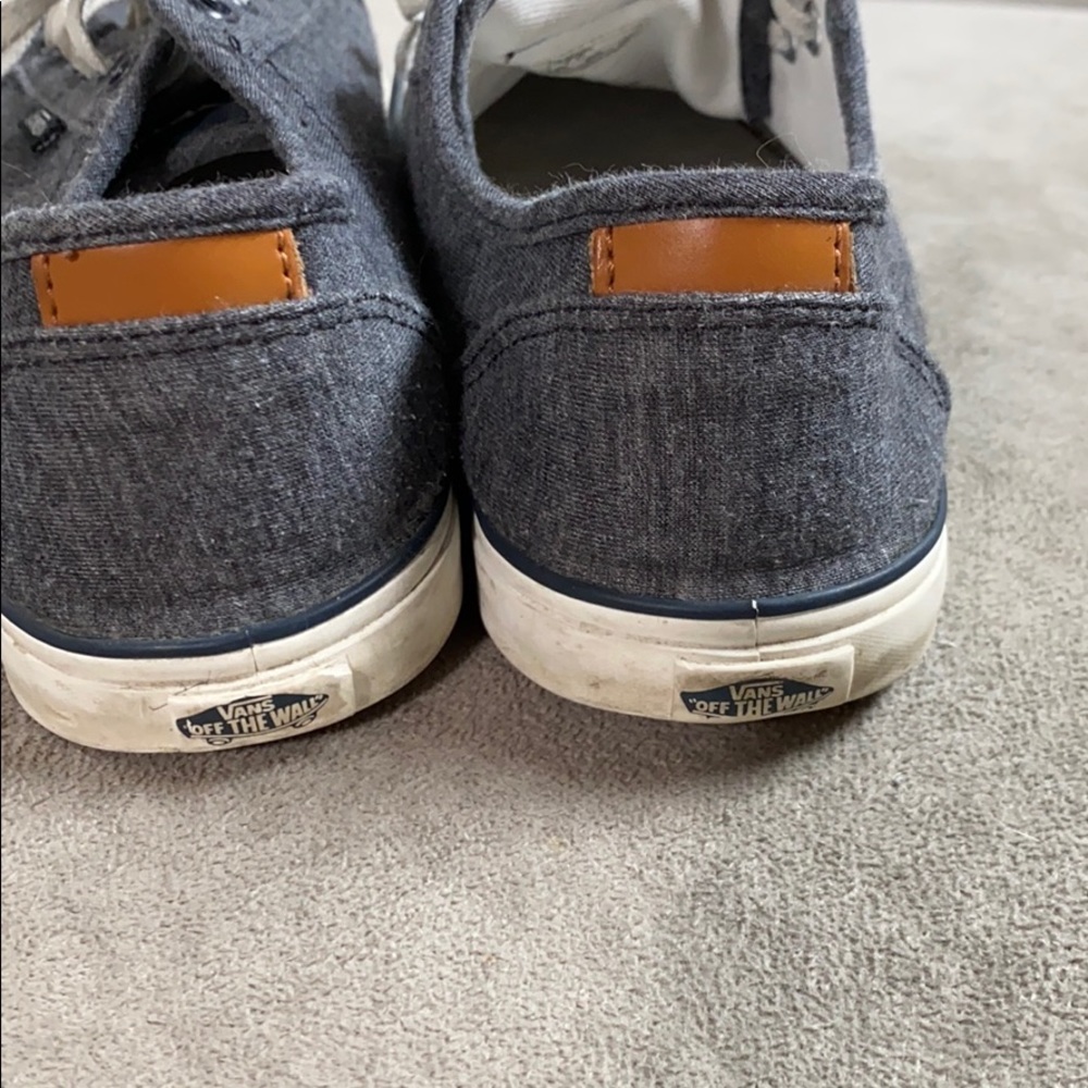 Vans - Picture 4 of 4
